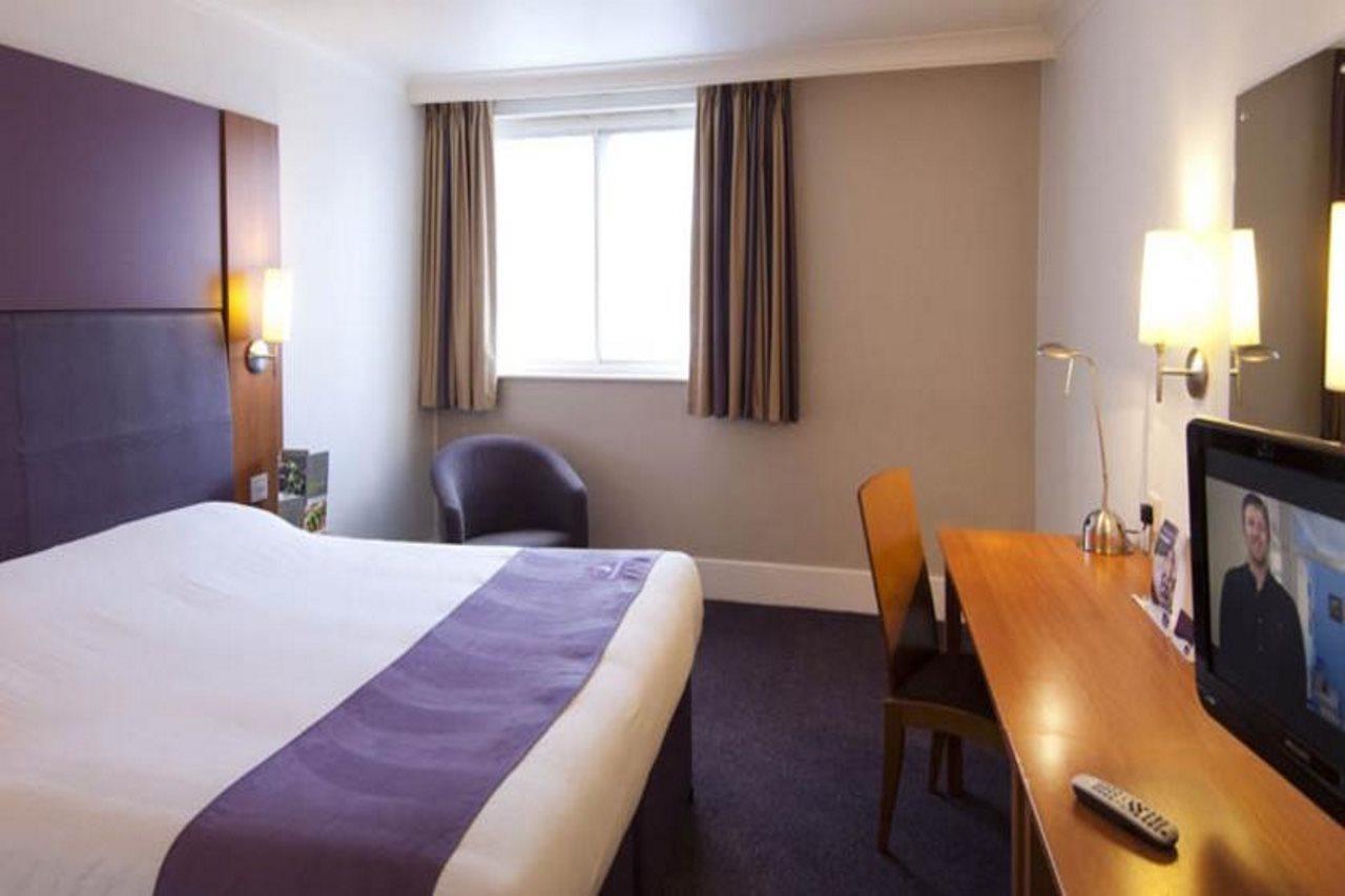 Premier Inn York North Extérieur photo